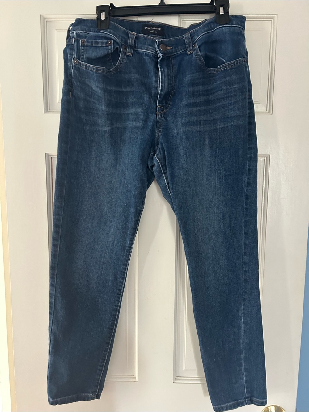 Banana Republic Men’s Slim Straight Jeans in Indigo Wash